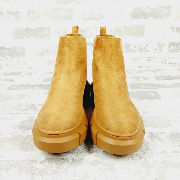 NEW BP. Niya Tan Brown Faux Suede Lug Sole Fall Ankle Chelsea Boots V561 - Picture 6 of 13